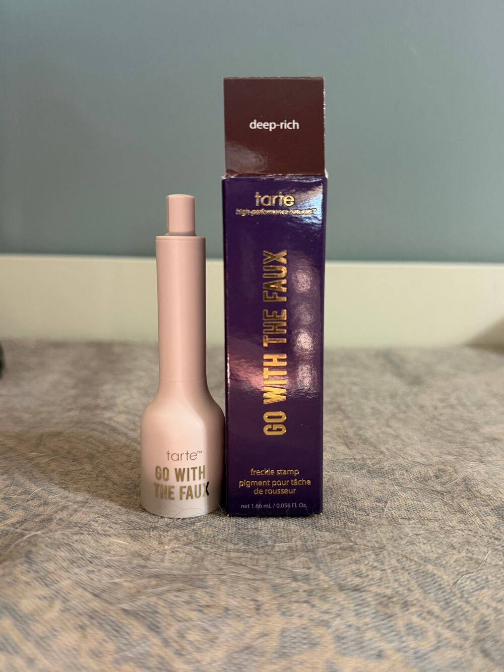Tarte Go With The Faux freckle stamp shade deep-rich